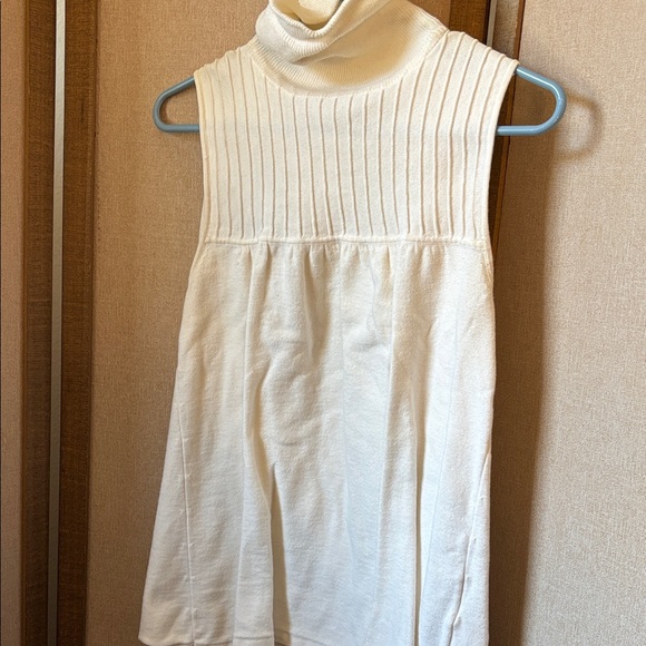 Kong Sweaters - Old Navy Cream Cowl Neck Sweater medium
